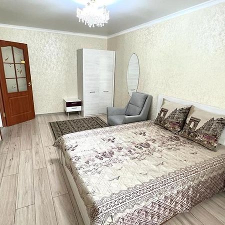 Апартаменты 11 Мкрн-3 Aktobe Exterior photo